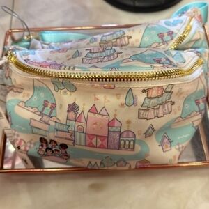 Stoney CLOVER FANNY PACK Its A Small World